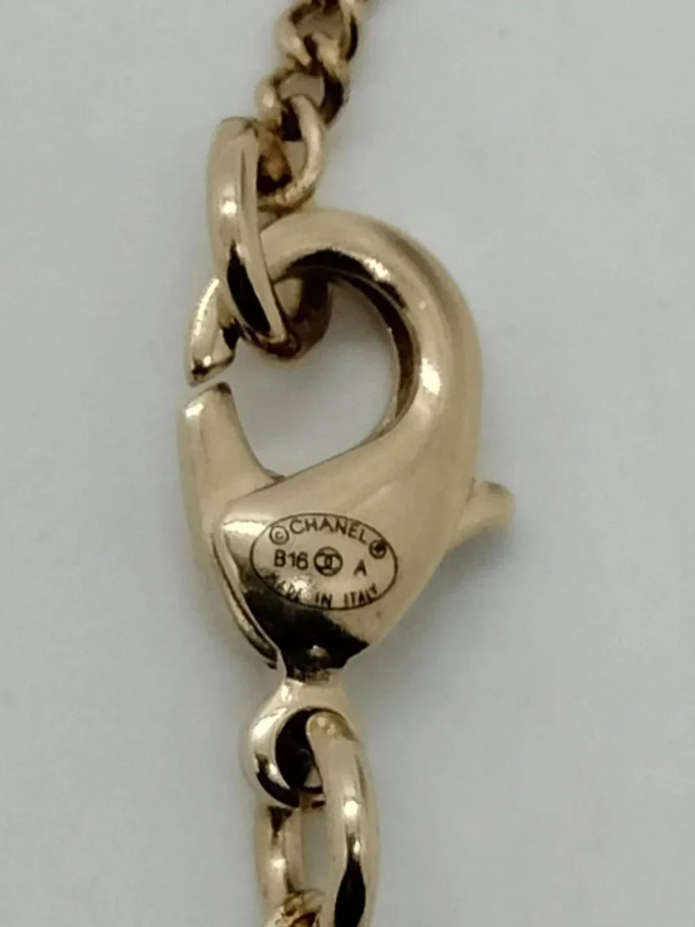 Authentic Chanel CC Black Enamel Gold Tone Pendant Necklace Classic Jewelry